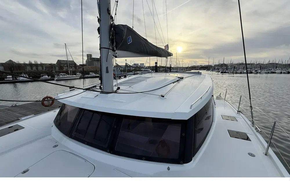 slider 8 Fountaine Pajot Isla 40