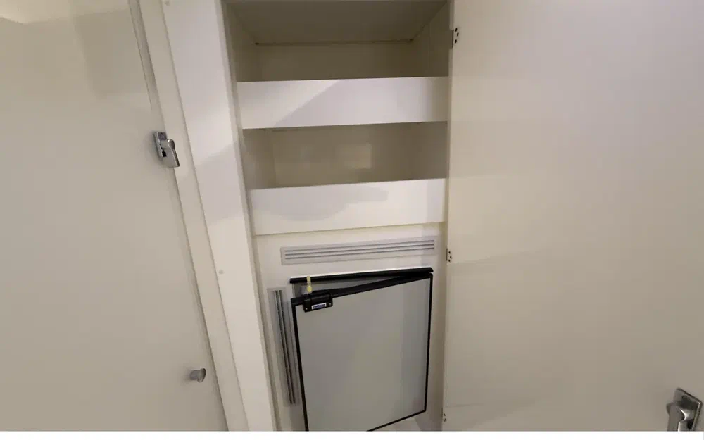 slider 11 Fountaine Pajot Isla 40