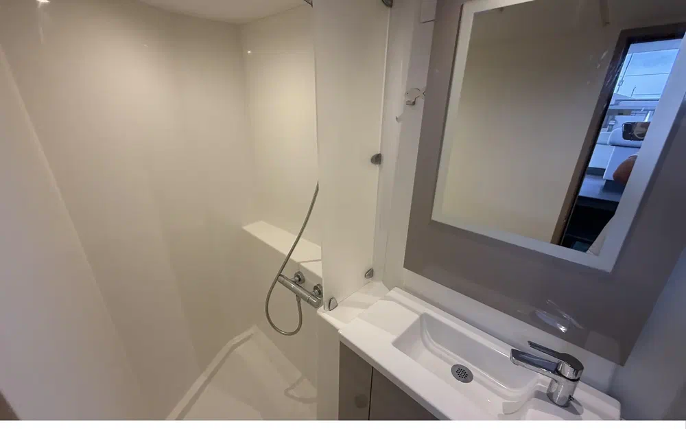 slider 15 Fountaine Pajot Isla 40