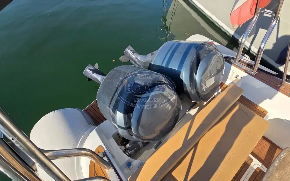 slider 12 Capelli Tempest 900