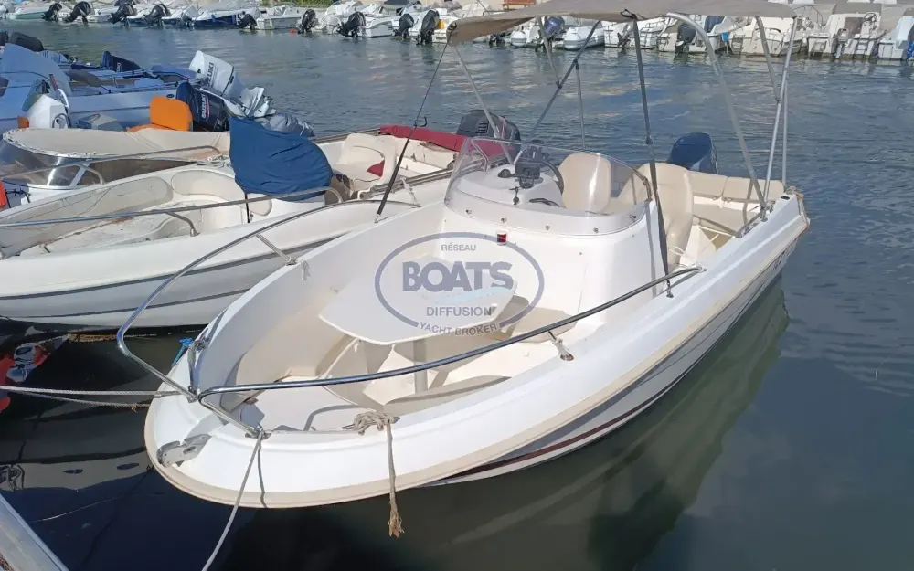 slider 3 Jeanneau Cap Camarat 555 CC