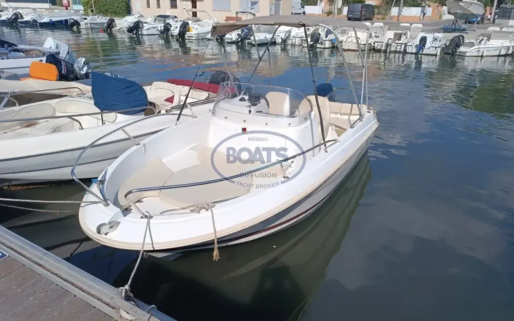 slider 8 Jeanneau Cap Camarat 555 CC