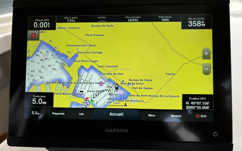 slider 8 Jeanneau Cap Camarat 925