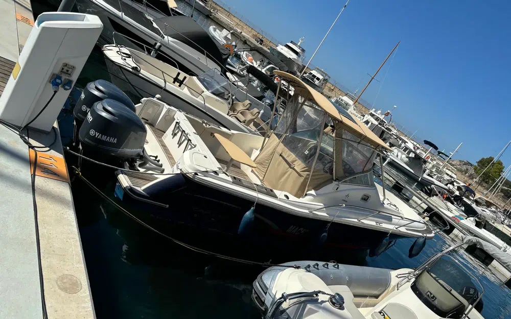 slider 13 Jeanneau Cap Camarat 925