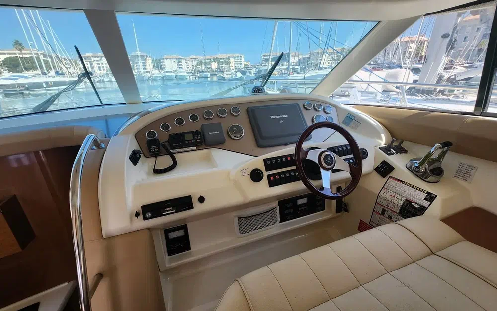 slider 15 Prestige Yachts 42 Fly