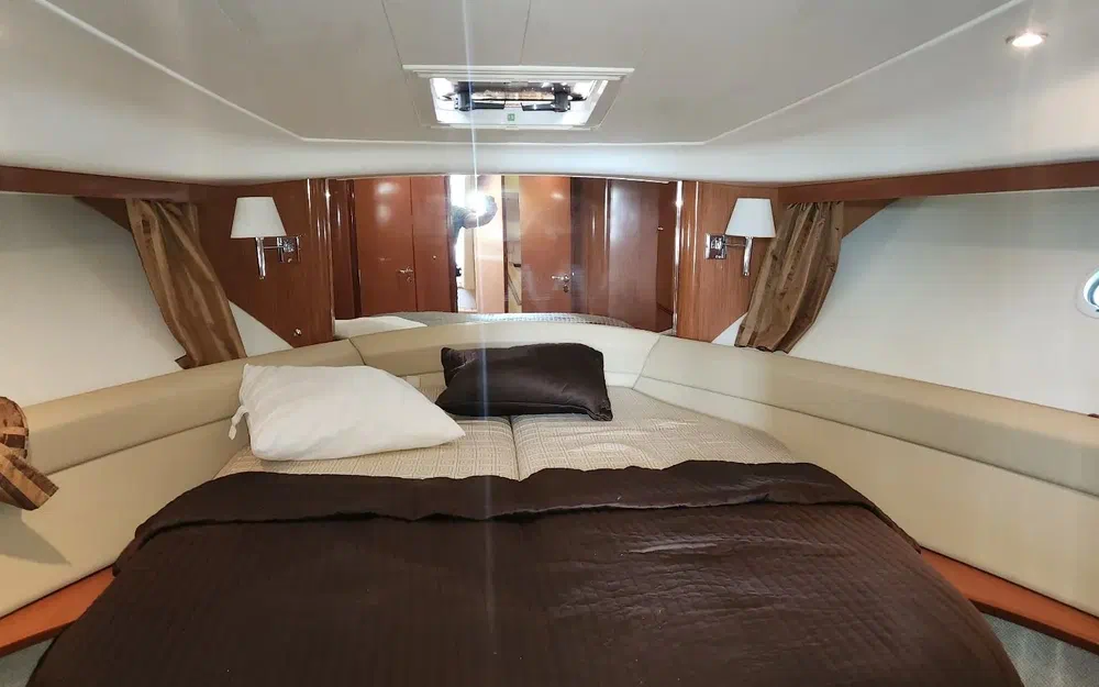 slider 17 Prestige Yachts 42 Fly