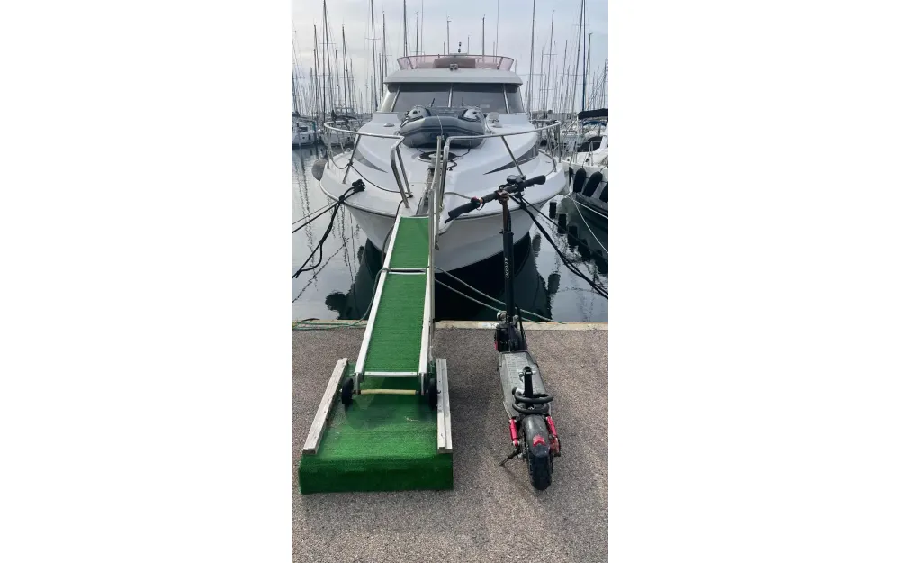 slider 1 Dyna Yacht  50
