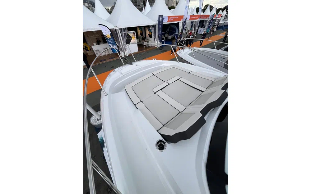 slider 6 Jeanneau Cap Camarat 9.0 WA