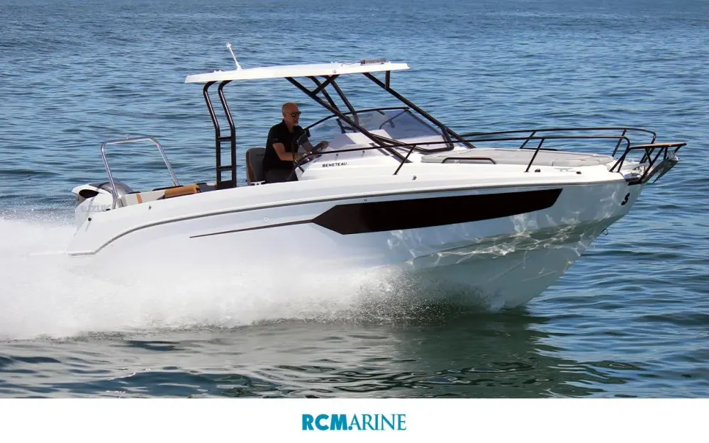 slider 3 Beneteau Flyer 8 SUNdeck V2
