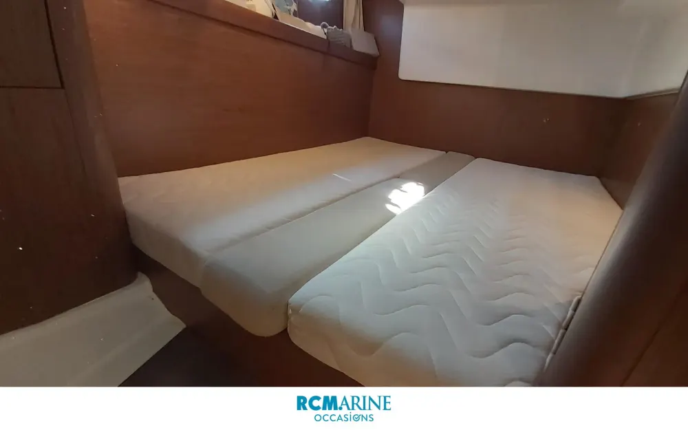 slider 10 Beneteau Antares 36