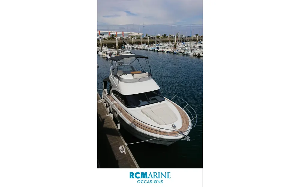 slider 1 Beneteau Antares 36