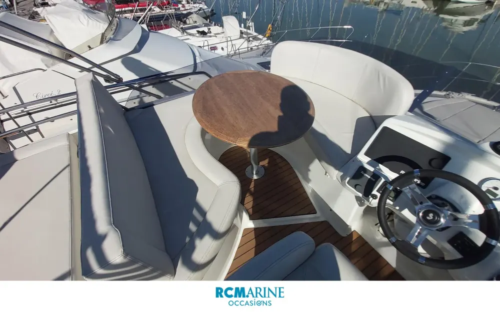 slider 29 Beneteau Antares 36