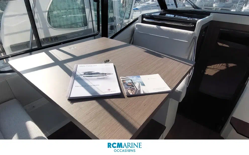 slider 9 Jeanneau Merry Fisher 895