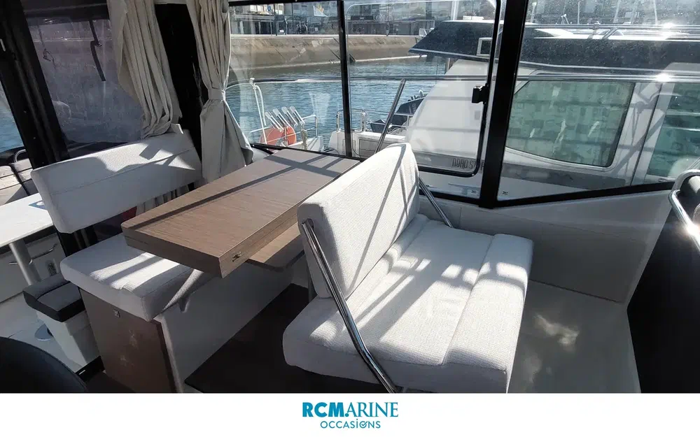 slider 8 Jeanneau Merry Fisher 895