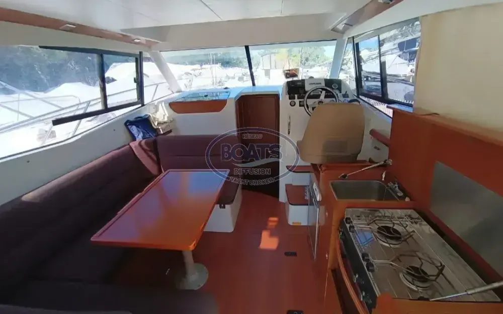 slider 2 Jeanneau Merry Fisher 10