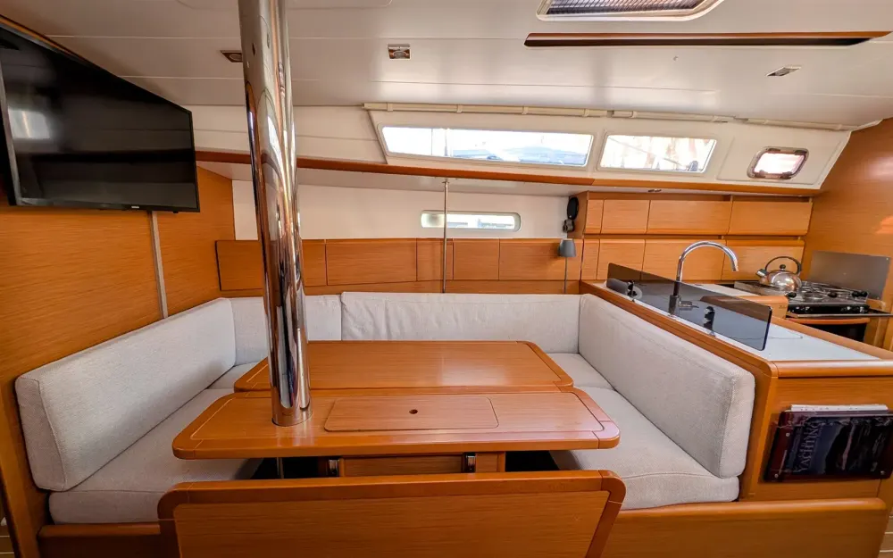 slider 16 Jeanneau Sun Odyssey 379