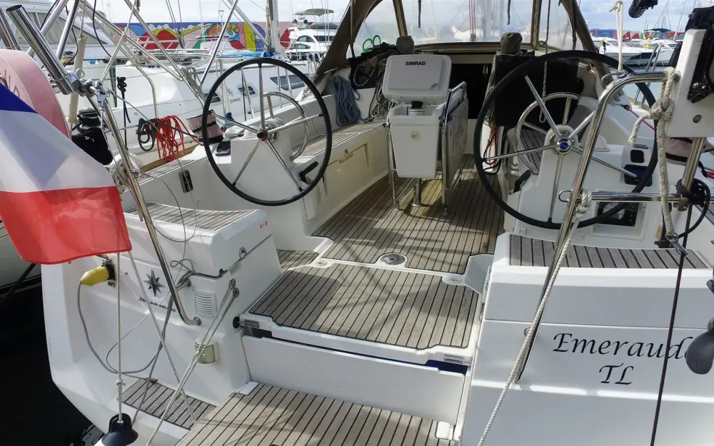 slider 3 Jeanneau Sun Odyssey 379