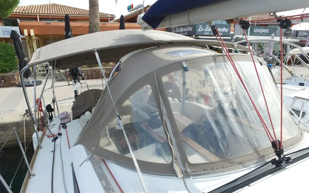 slider 6 Jeanneau Sun Odyssey 379