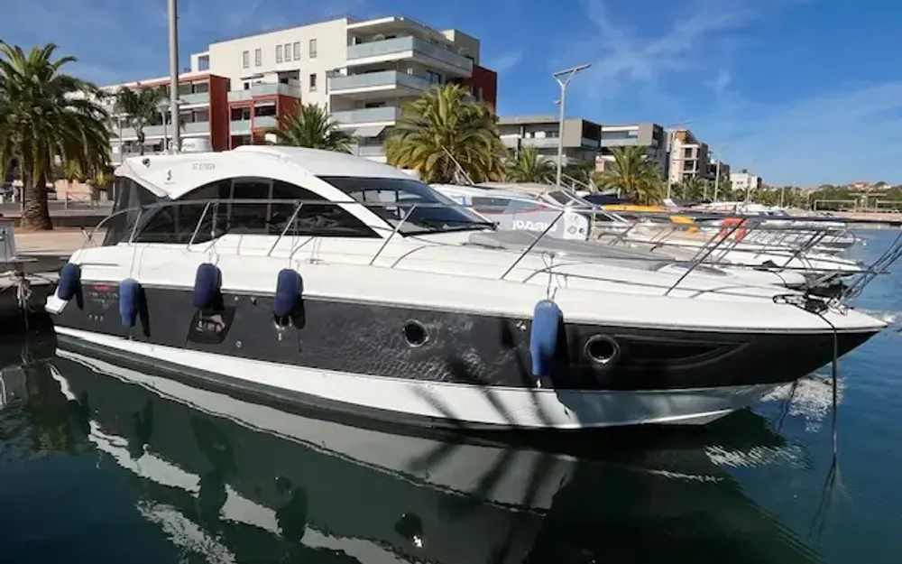 slider 0 Beneteau Gran Turismo 38