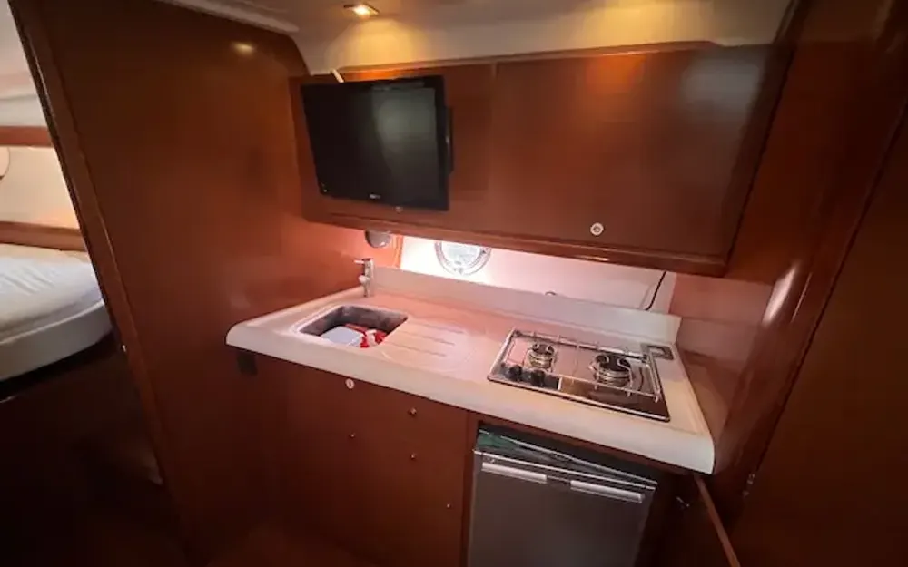 slider 13 Beneteau Gran Turismo 38