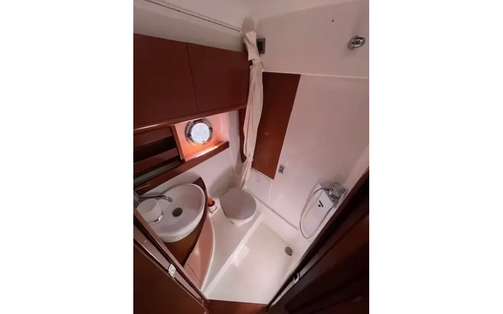 slider 14 Beneteau Gran Turismo 38
