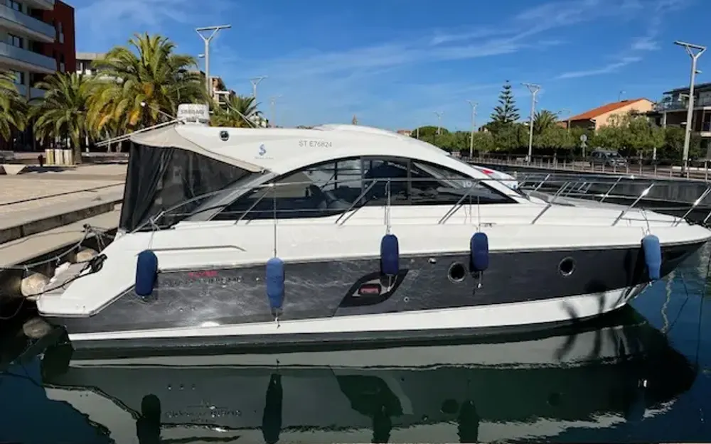 slider 3 Beneteau Gran Turismo 38
