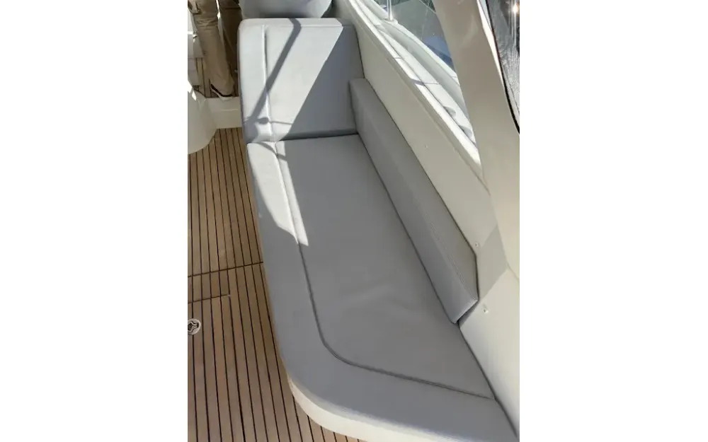 slider 7 Beneteau Gran Turismo 38