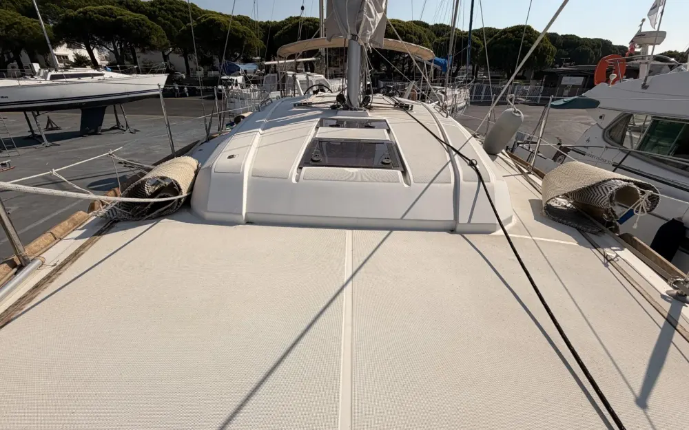 slider 16 Beneteau Oceanis 38.1
