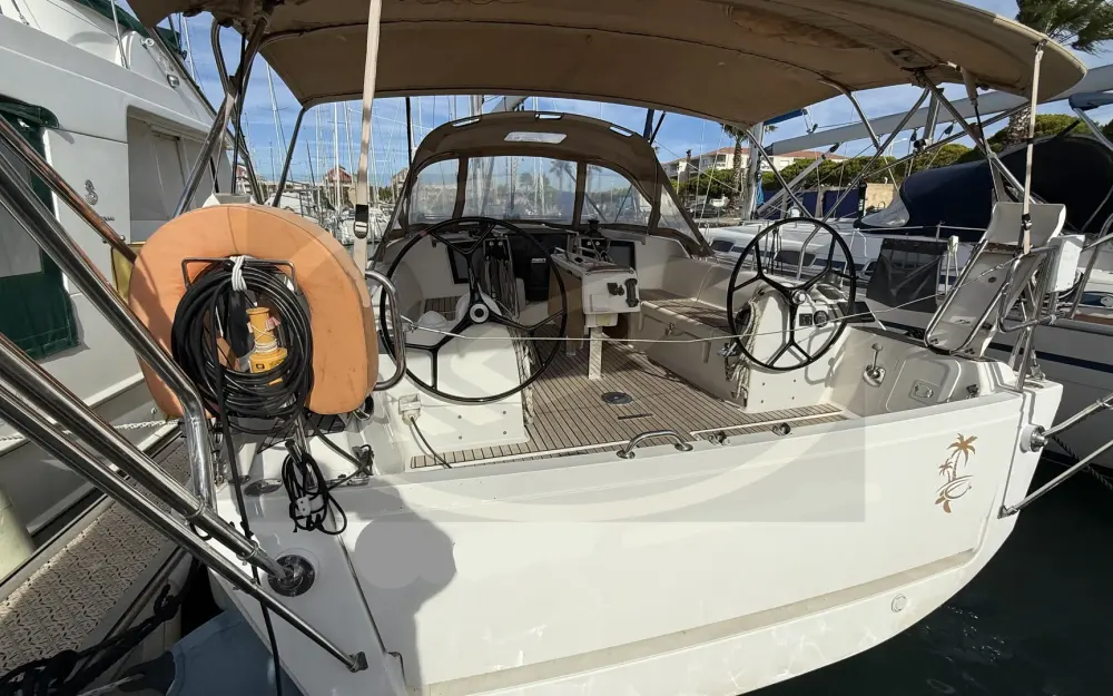 slider 2 Dufour  382 Grand Large