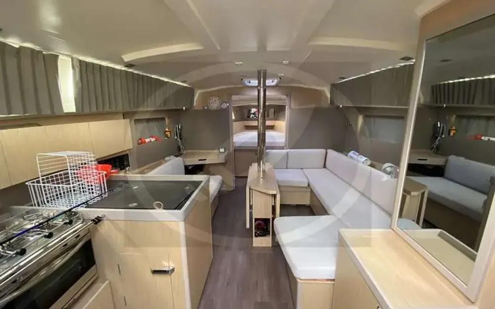 slider 1 Beneteau Oceanis 41.1