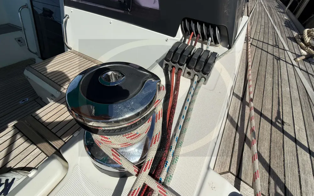 slider 12 Beneteau Sense 50