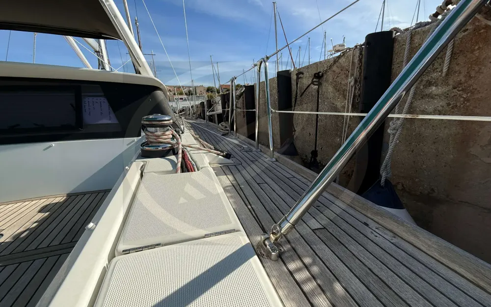 slider 14 Beneteau Sense 50