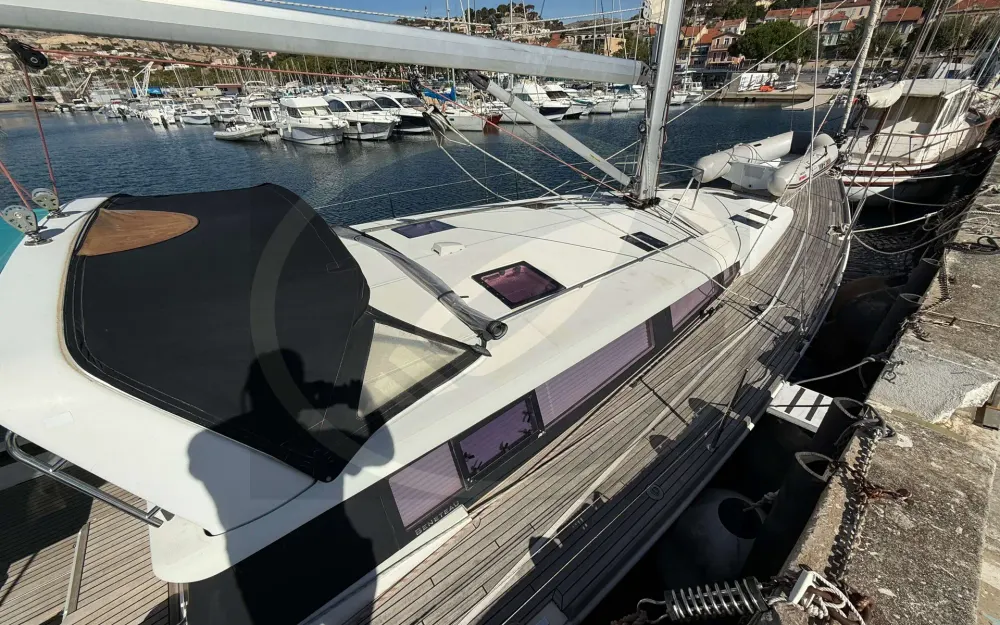 slider 15 Beneteau Sense 50