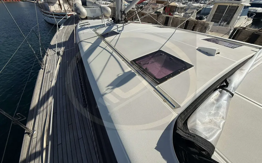 slider 16 Beneteau Sense 50