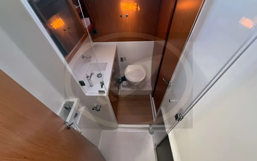 slider 32 Beneteau Sense 50