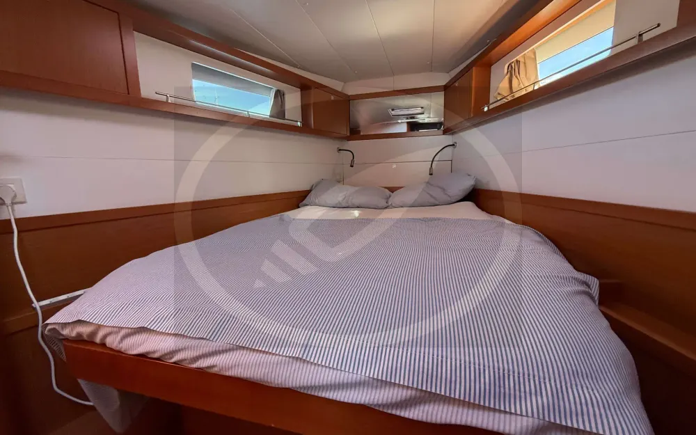 slider 35 Beneteau Sense 50
