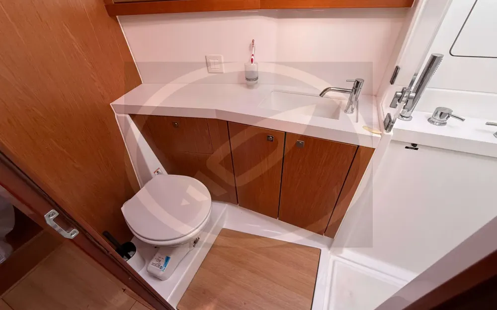 slider 39 Beneteau Sense 50
