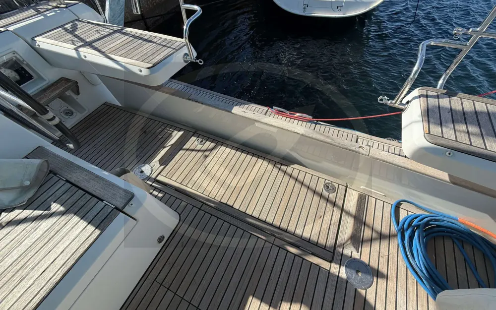 slider 6 Beneteau Sense 50