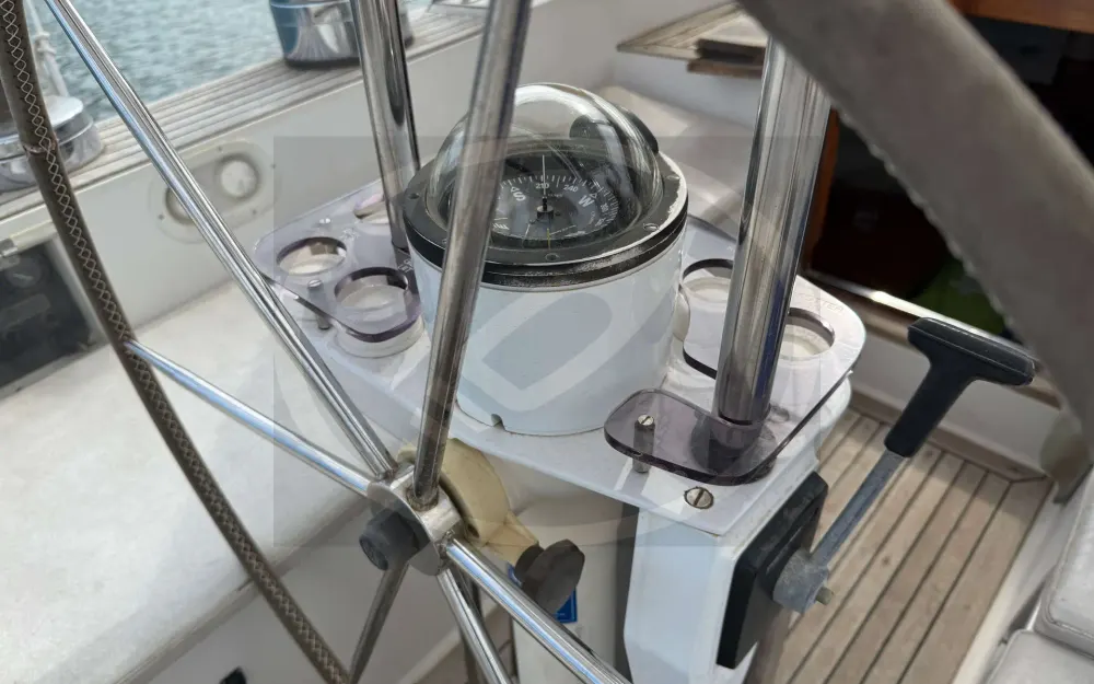 slider 8 Standfast  50