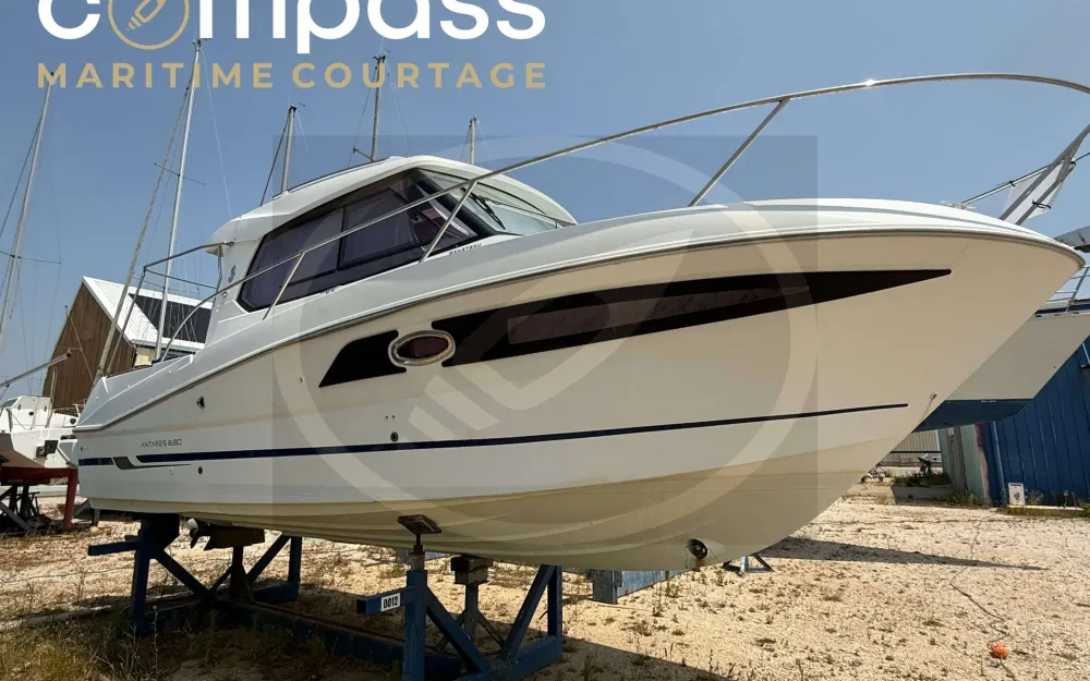 slider 0 Beneteau Antares 8.80