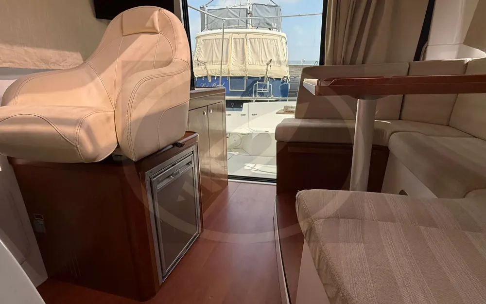 slider 24 Beneteau Antares 8.80