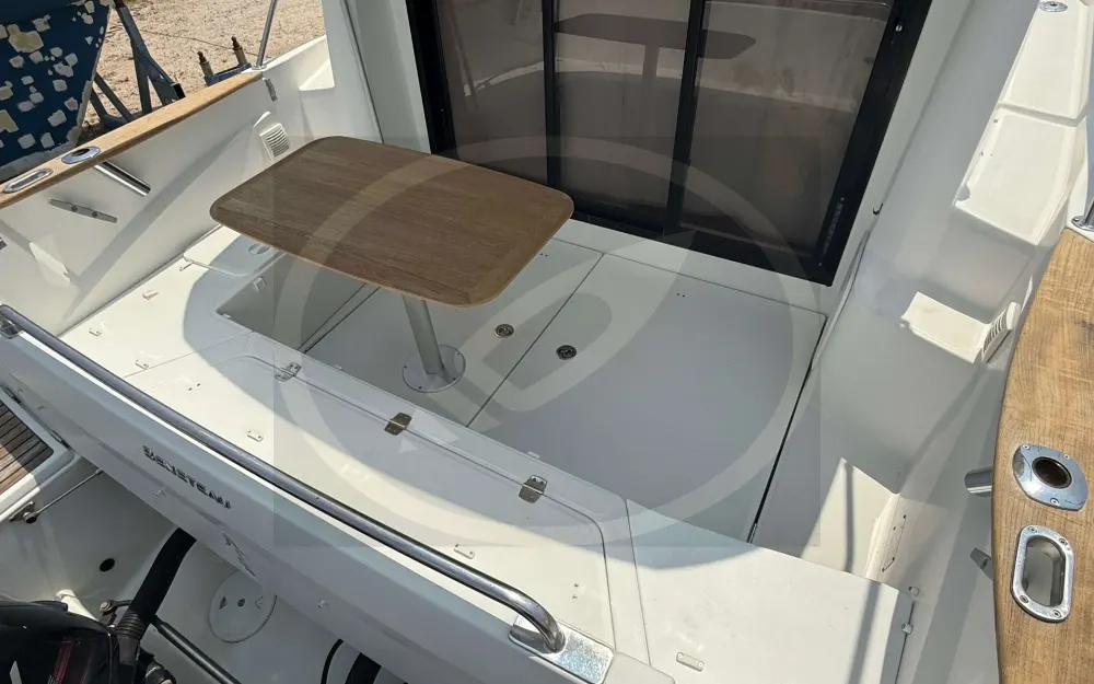 slider 7 Beneteau Antares 8.80