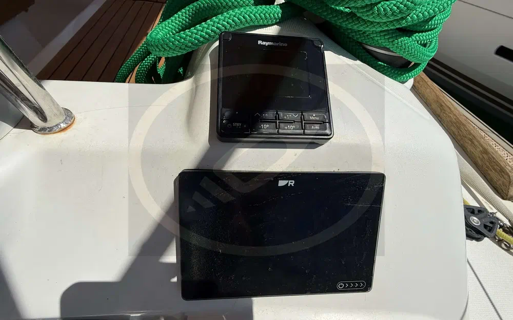 slider 10 Dufour 412