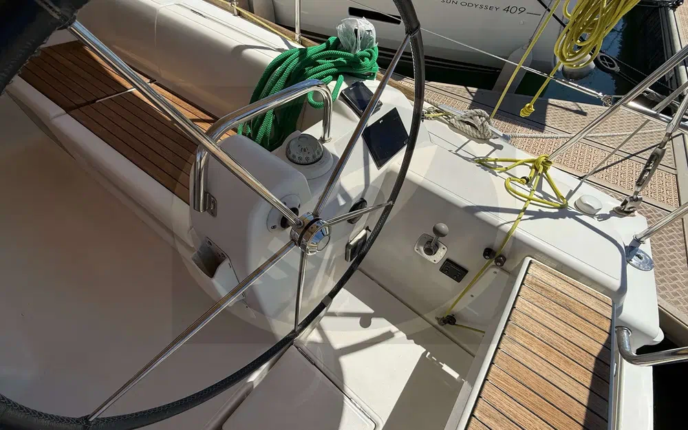 slider 12 Dufour 412