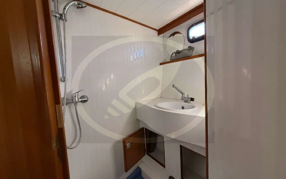 slider 21 Vri Jon Ossenzijl Contessa 40