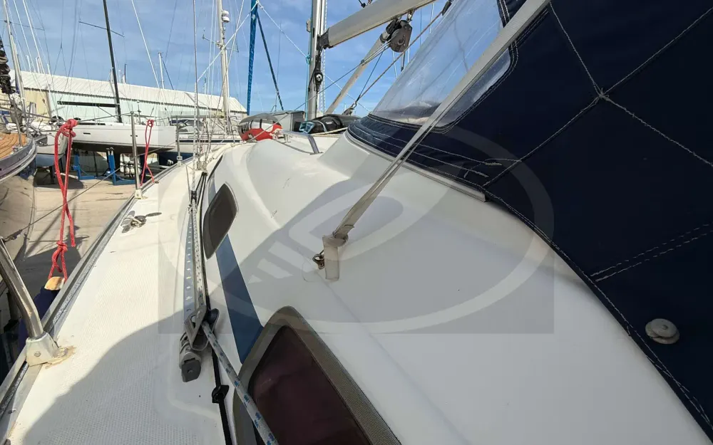 slider 7 Bavaria 42 cruiser