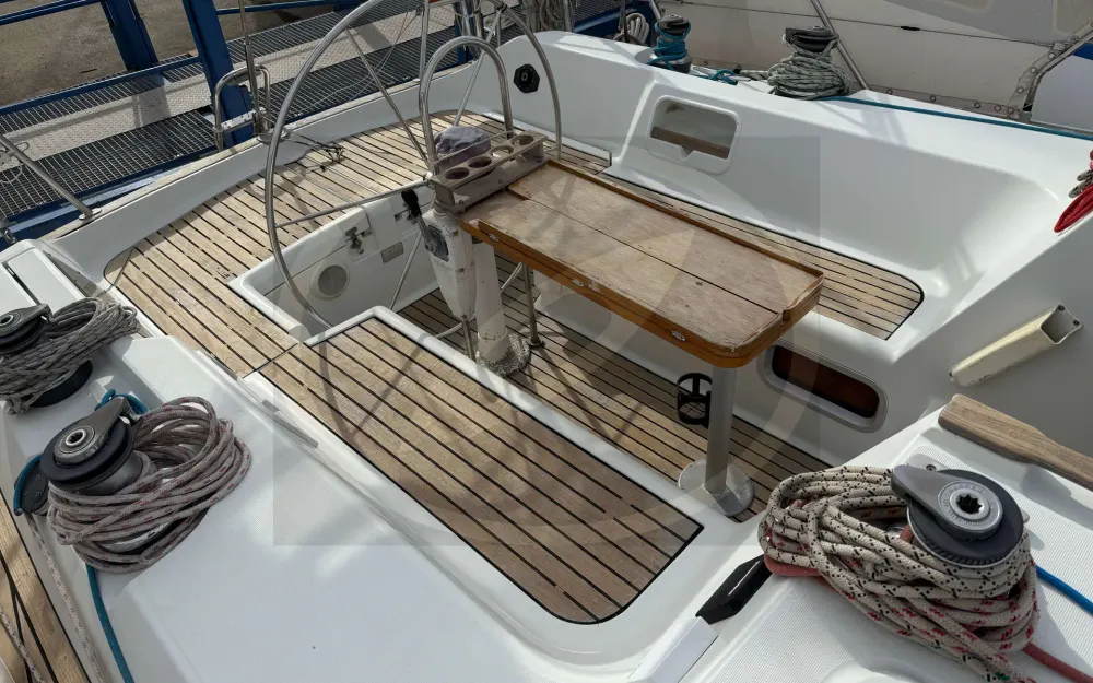 slider 5 Jeanneau Voyage 12.50