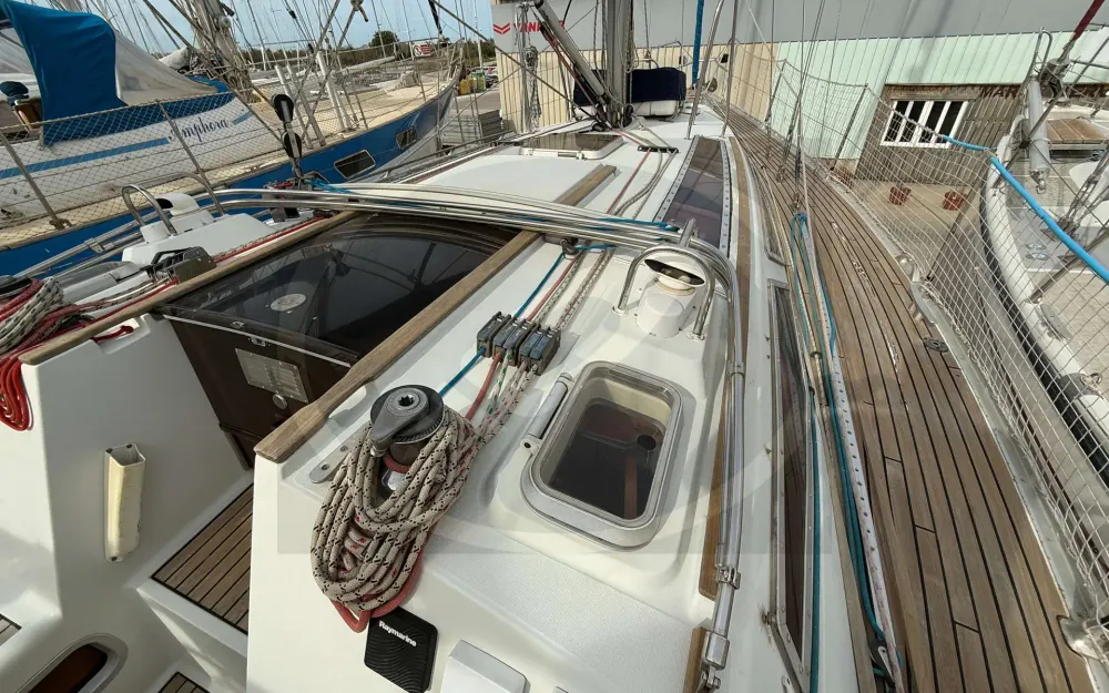 slider 6 Jeanneau Voyage 12.50