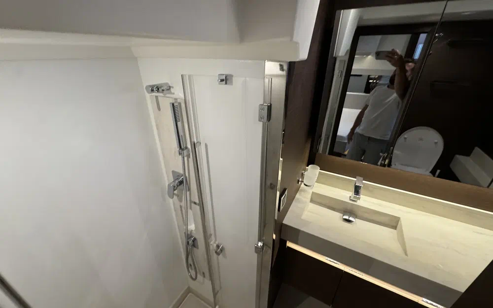 slider 17 Prestige Yachts 520 Fly