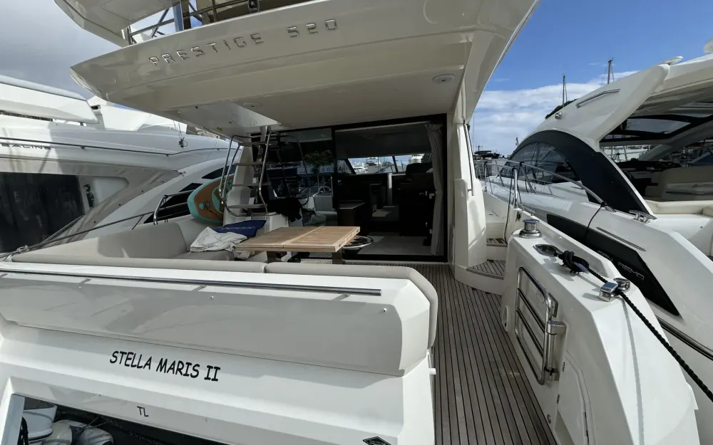 slider 2 Jeanneau Prestige 520Fly
